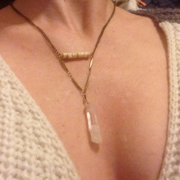 ❌S O L D❌ {Handmade} Quartz & Amber Shell Necklace - Picture 4 of 4