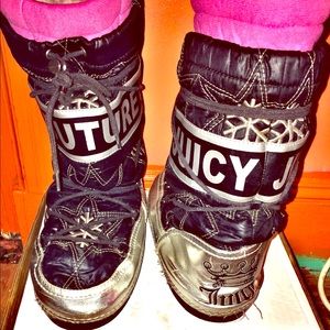Juicy Couture Moon Boots