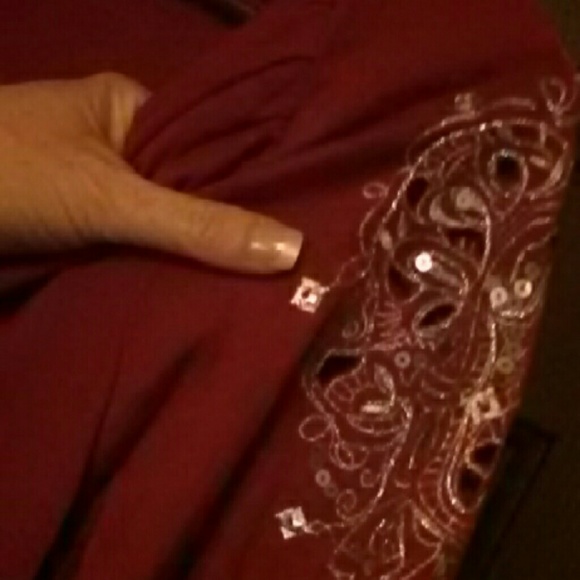 Top - Picture 2 of 3