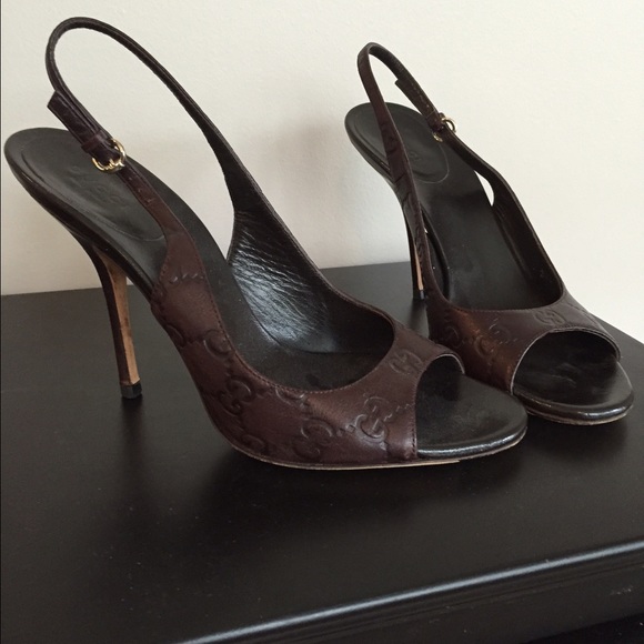 Gucci pumps