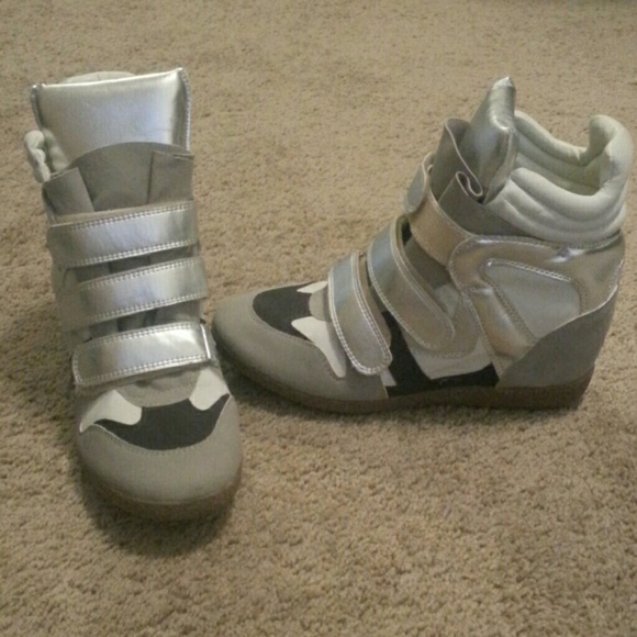 Sneaker wedges