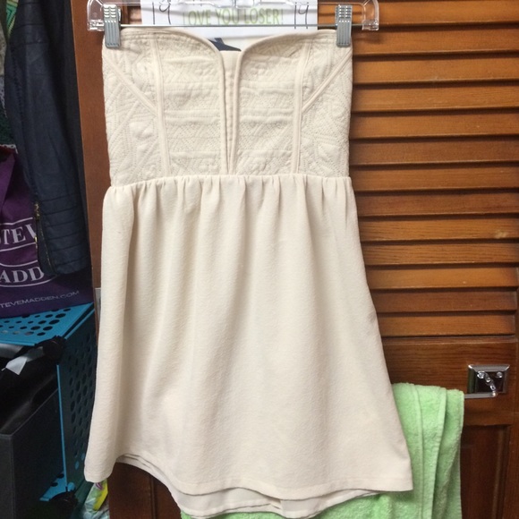 Strapless dress