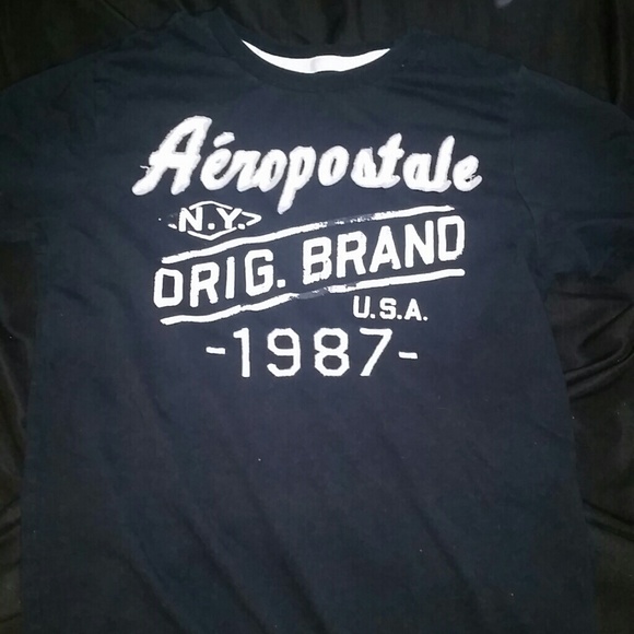 Navy blue american eagle t shirt