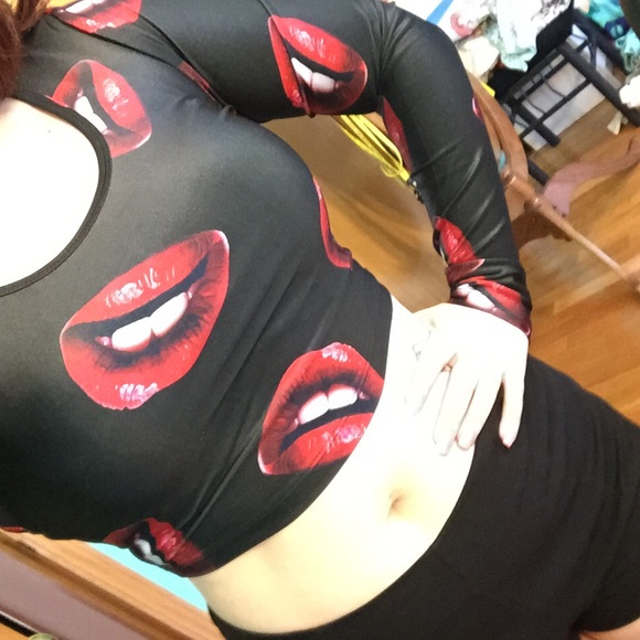 black lip covered croptop