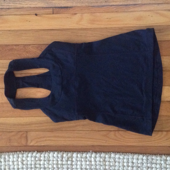 Lululemon Scoop Tank, Black, Size 2, Worn Twice! - Picture 1 of 2