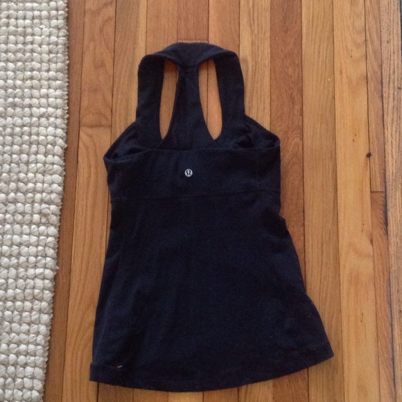 Lululemon Scoop Tank, Black, Size 2, Worn Twice! - Picture 2 of 2