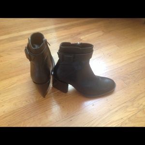 HELMUT LANG NWT'S BLACK ANKLE BOOTS SIZE 8