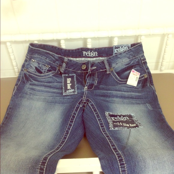 NWT Reign jeans slim boot cut size 14