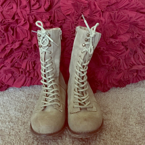 Vintage looking boots