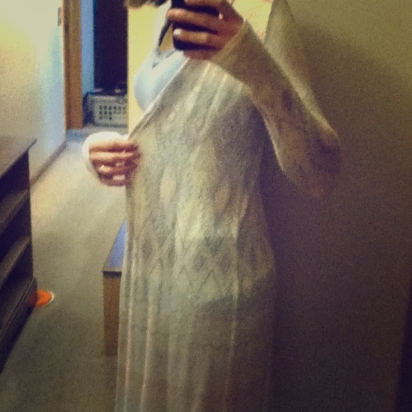 SUPER SOFT fashion aztec cardigan.