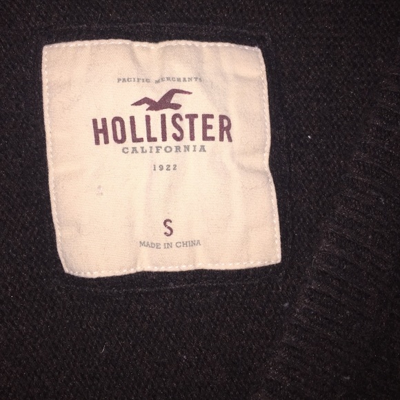 thick wool hollister sweater - Picture 2 of 3