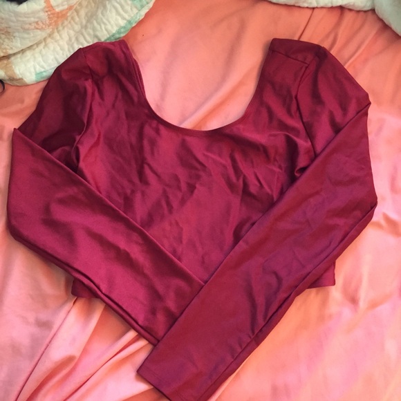 burgundy long sleeve crop
