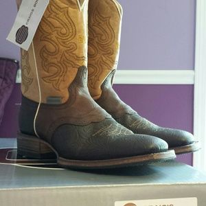 Genuine Leather Womens size 9.5 boots