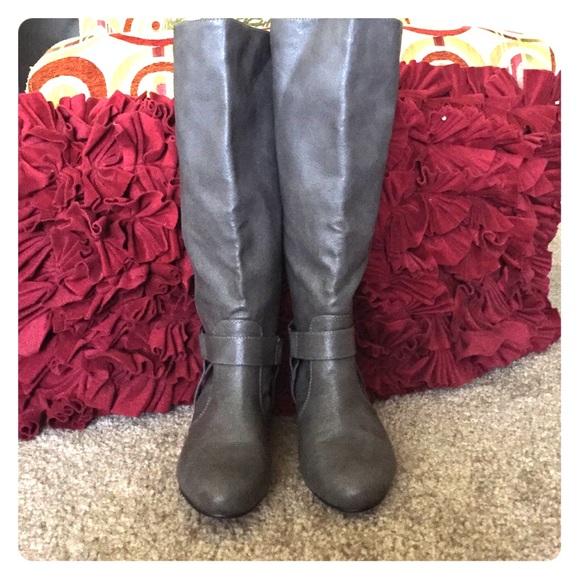 Slight wedge boot