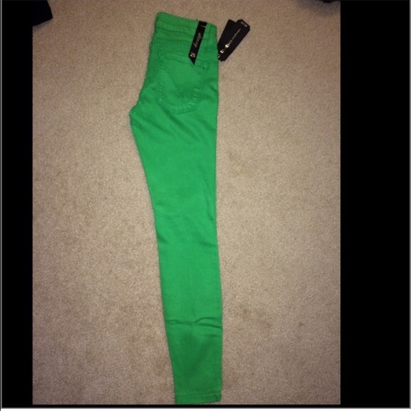 ❌SOLD❌NWT Bebe Green Stretch Skinny Jeans Jeggings - Picture 3 of 4