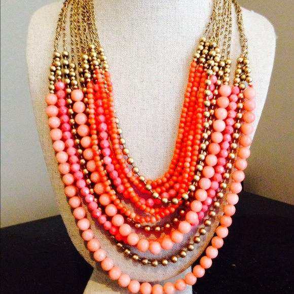 Stella and dot coral necklace