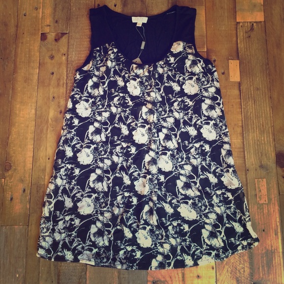 Black and white floral tank top