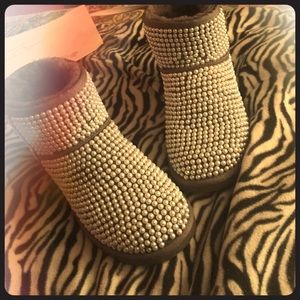 pearly uggs