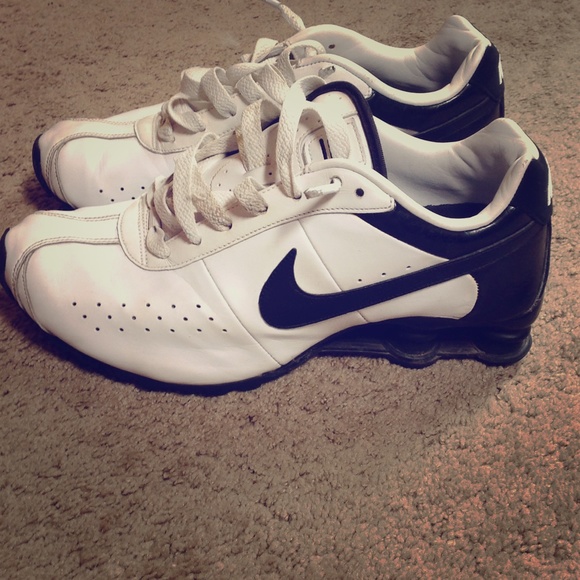 White/black leather Nike shox