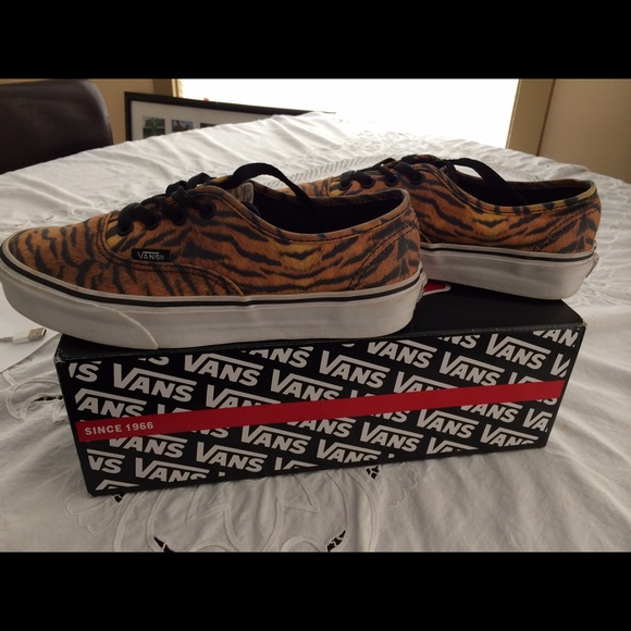 Animal print vans