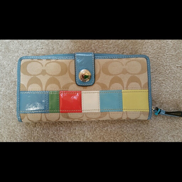 Coach accordion leather zip around wallet