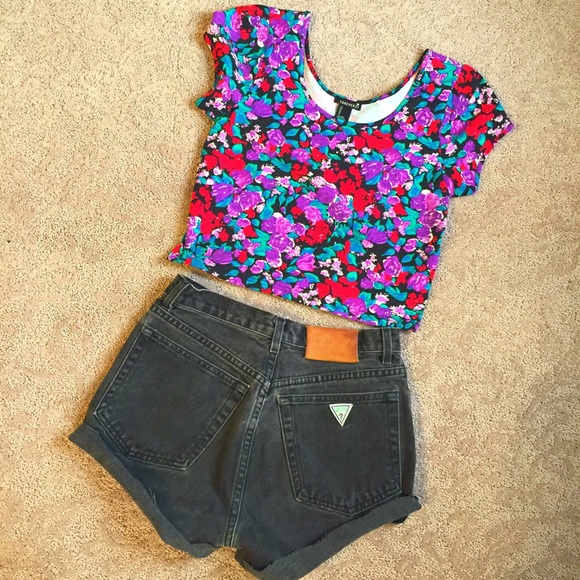 🚫SOLD🚫 Vintage high waisted GUESS shorts