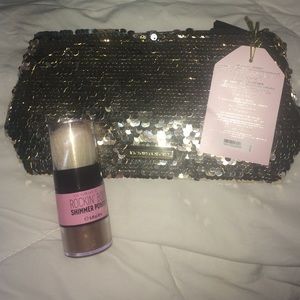MAKEUP BAG W/ BRONZER