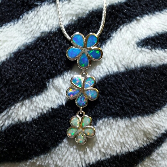 Cute Triple Fire Opal Flower Necklace