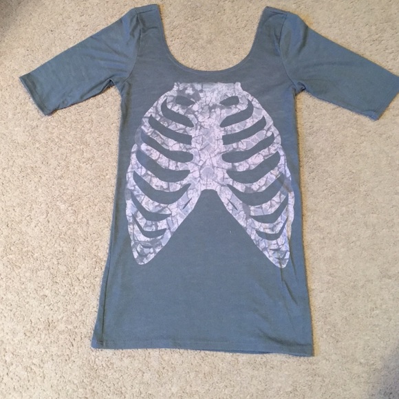 Grey rib cage shirt