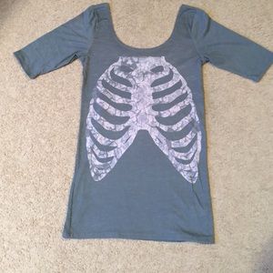 Grey rib cage shirt