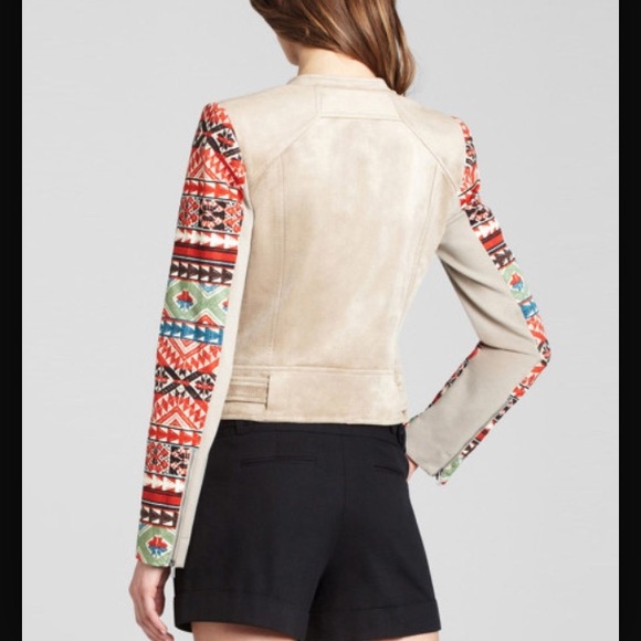 ๐๐HOST PICK ๐๐ Jacket W/ Aztec Sleeves - Picture 4 of 4