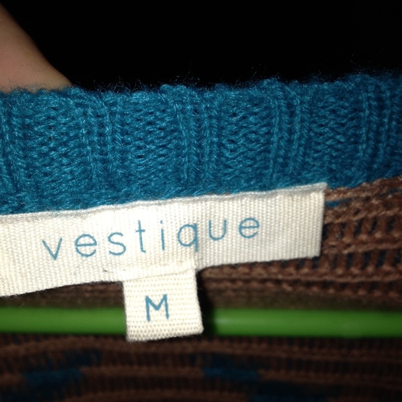 Vestique size medium poncho - Picture 4 of 4