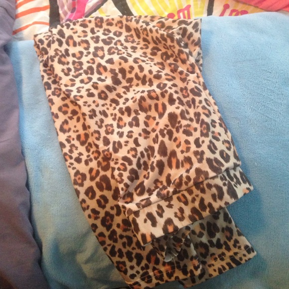 Cheetah print leggings