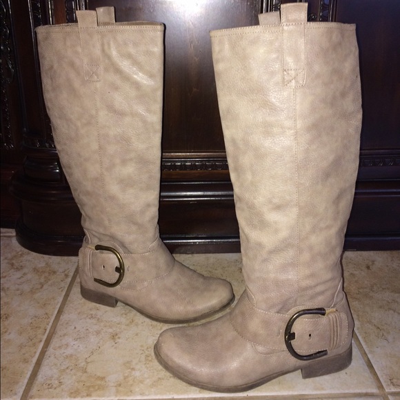 Taupe Knee High Boots 😊 - Picture 1 of 2