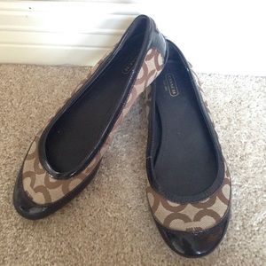 Coach flats