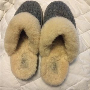 Ugg grey cable knit slippers