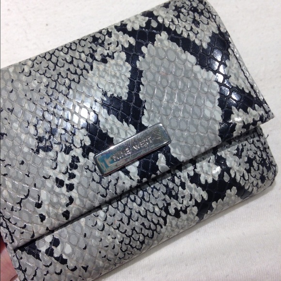 Nine West wallet