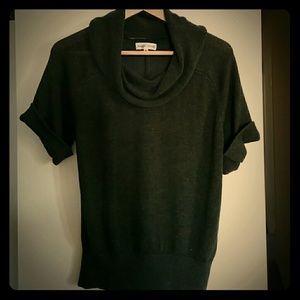 Short sleeved Cowl neck