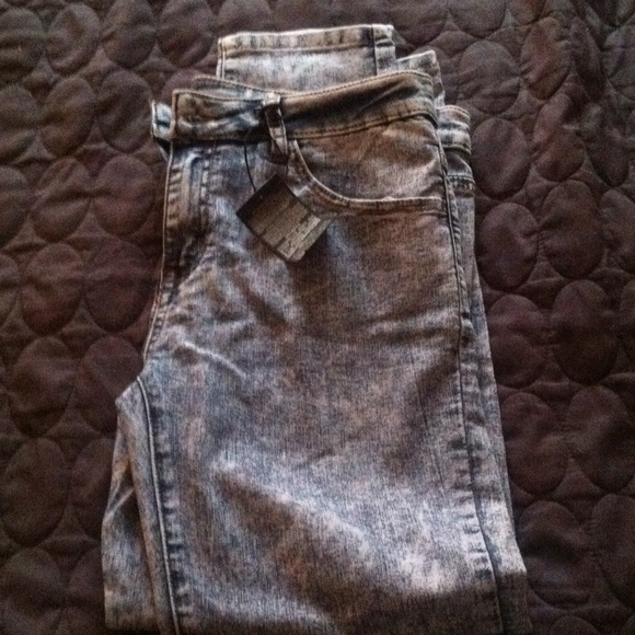 Wrong Size . Never Wore