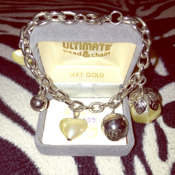 Bracelet - Picture 1 of 1