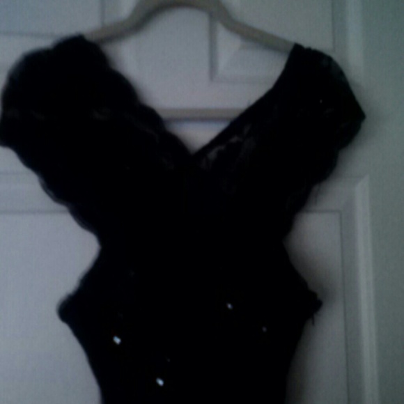 Dress - Picture 2 of 3