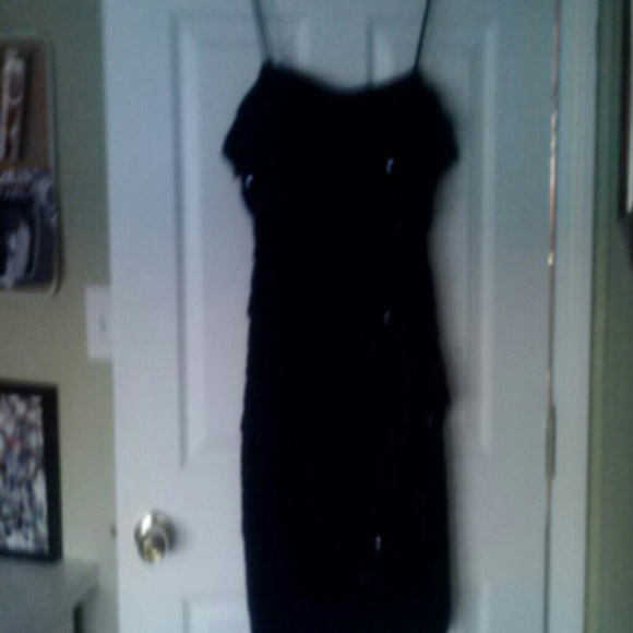 Dress - Picture 3 of 3
