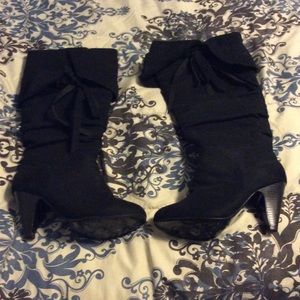 🌹Black Knee High Suede Boots (Never Been Wear )🌹