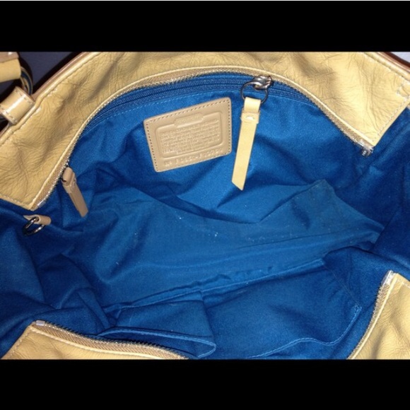 Re-poshing! Authentic COACH - Picture 4 of 4