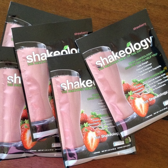 6 single servings strawberry Shakeology