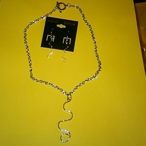 Wire earrings with matching necklace