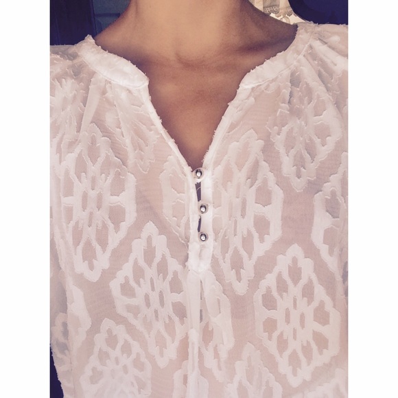 💌SOLD💌White Blouse