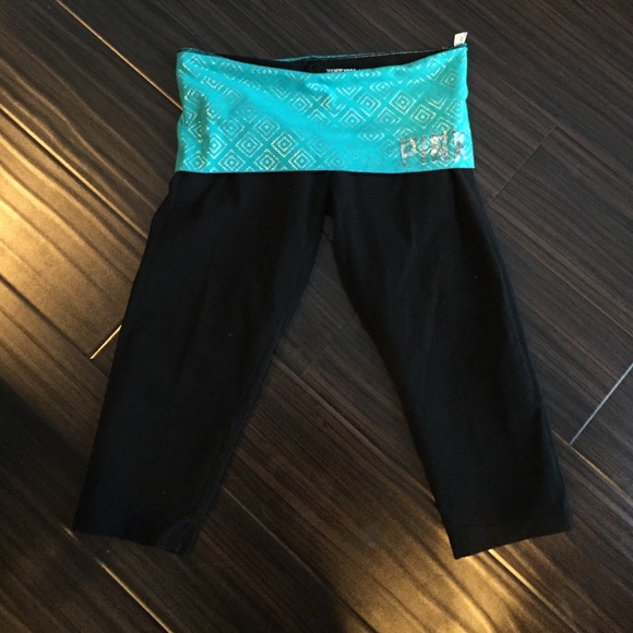 SOLD 🚫🚫🚫 Vs pink yoga crops