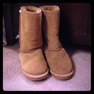 Bear paw boots
