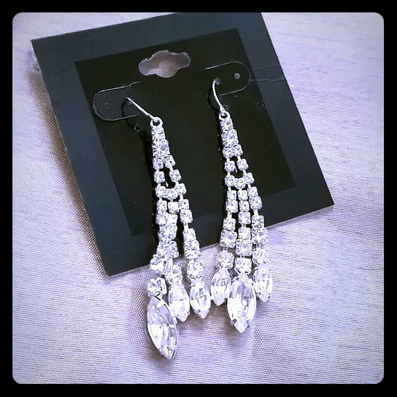 Rhinestone dangle earrings